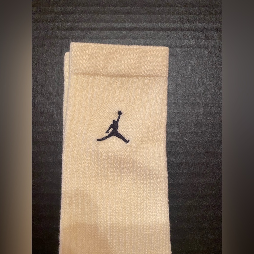 Jordan Everyday Crew Socks 1 Pair Size‎ Large Cream NWOT - Picture 3 of 4